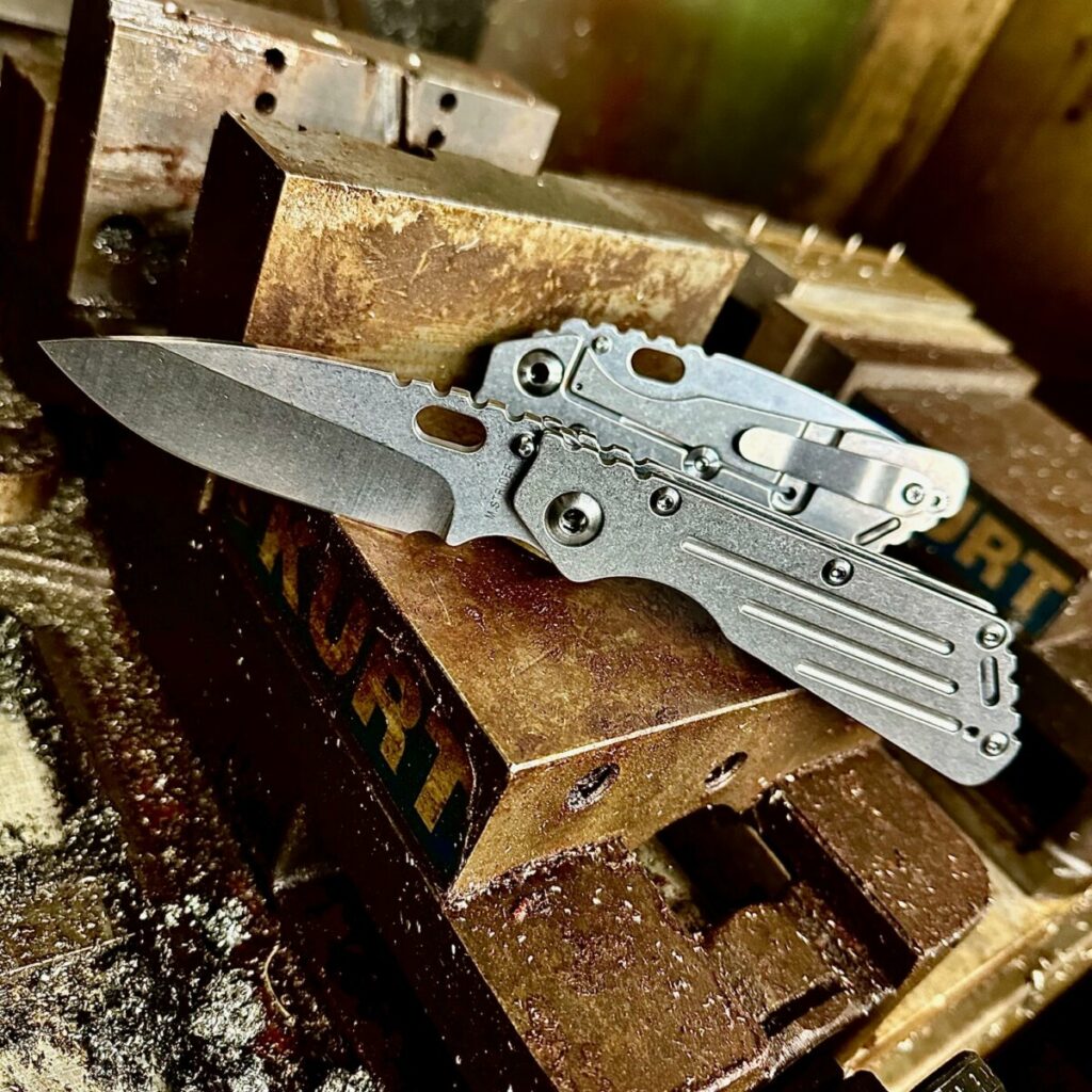 mickstridercustomknives.com